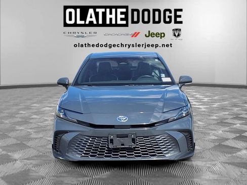 Used 2025 Toyota Camry SE FWD image 31