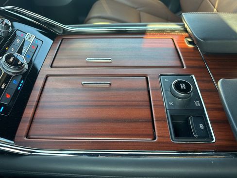 Used 2024 Lincoln Navigator Reserve image 28