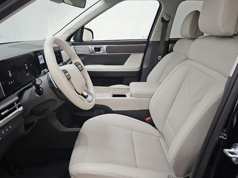 Used 2025 Hyundai Santa Fe SEL AWD/4WD image 5