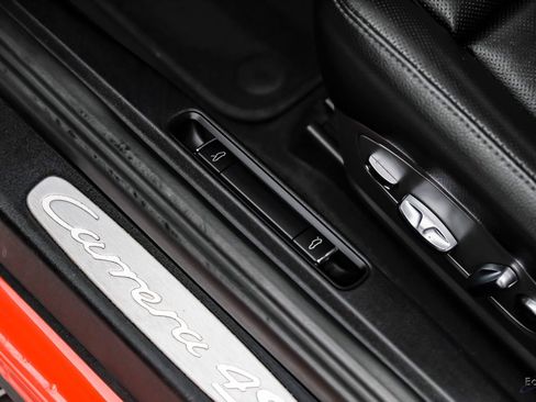 Used 2018 Porsche 911 Carrera 4S AWD/4WD image 38