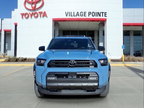 New 2025 Toyota 4Runner SR5 image 9
