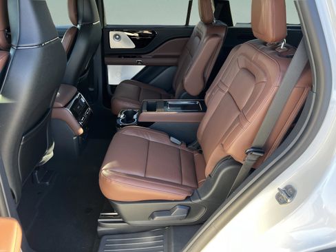 New 2026 Lincoln Aviator Reserve w/ Luxury Package image 22