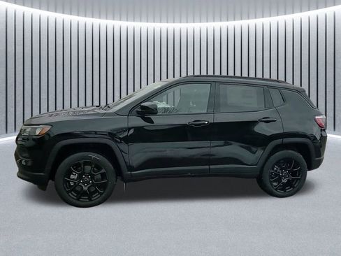 New 2026 Jeep Compass Latitude image 17