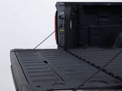 Used 2019 GMC Sierra 1500 SLT w/ SLT Premium Plus Package RWD image 81