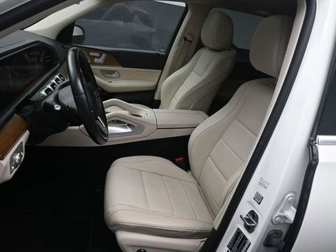 Used 2023 Mercedes-Benz GLE 350 4MATIC w/ Premium Package image 18