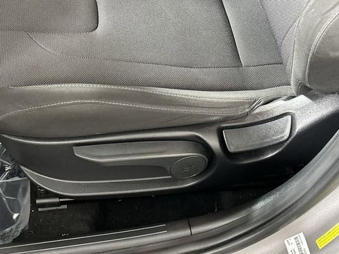 Used 2021 Hyundai Elantra SE image 20