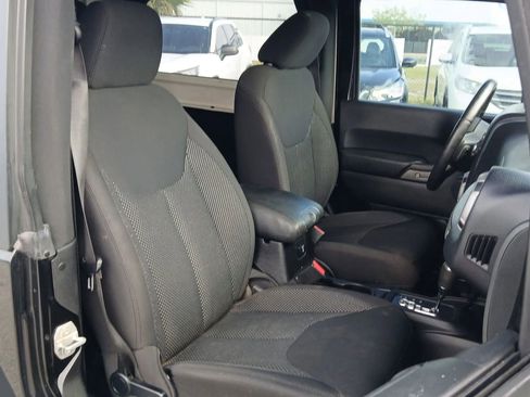 Used 2016 Jeep Wrangler Sport AWD/4WD image 16