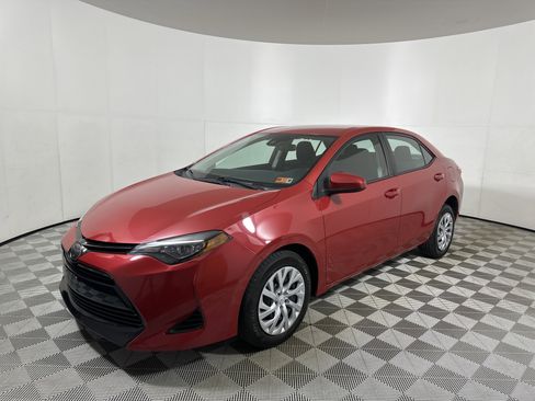Used 2019 Toyota Corolla Sedan image 3