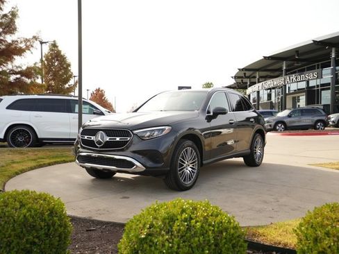 Used 2026 Mercedes-Benz GLC 300 4MATIC image 3