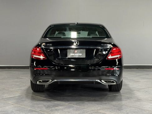 Used 2017 Mercedes-Benz E 300 4MATIC image 7