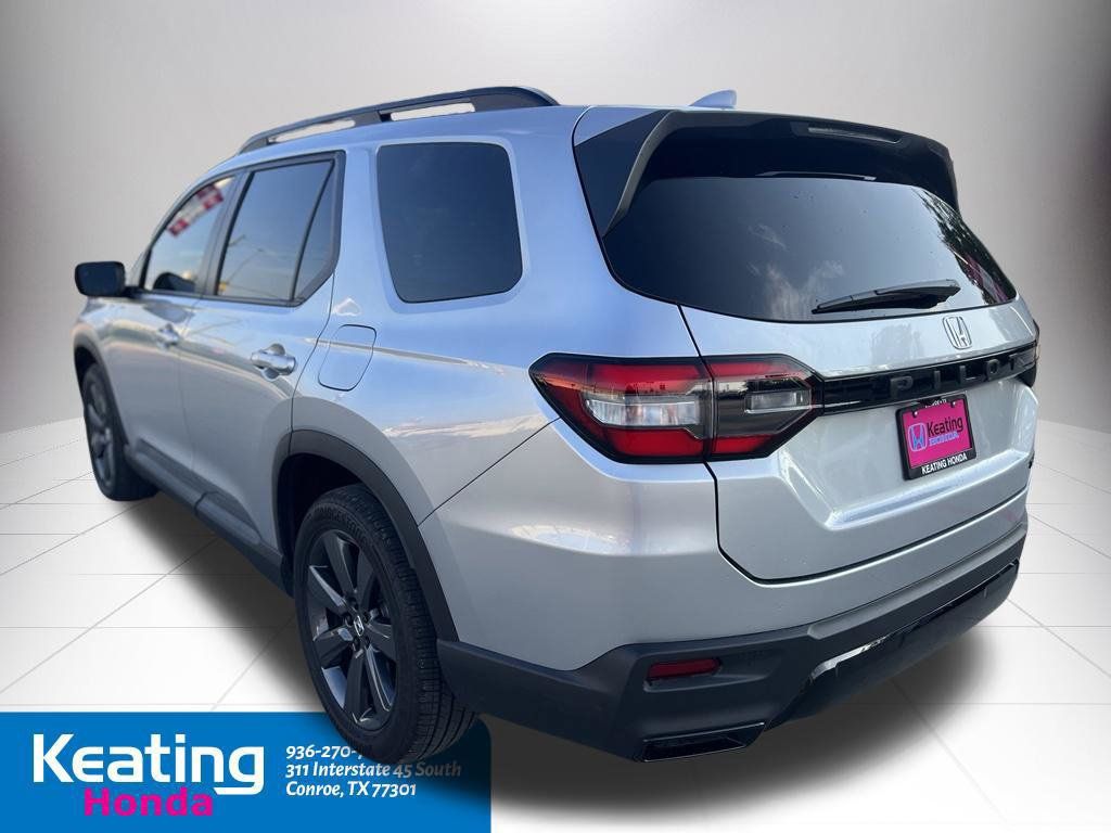 Used 2026 Honda Pilot Sport image 8