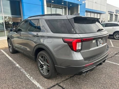 Used 2025 Ford Explorer ST w/ Sun And Sound Package AWD/4WD image 3