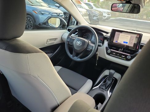 Used 2025 Toyota Corolla LE FWD image 14