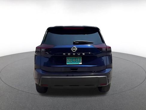 Used 2025 Nissan Rogue SV FWD image 12