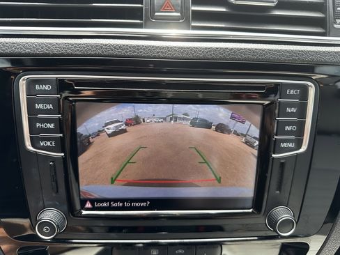 Used 2016 Volkswagen Jetta Sport image 24