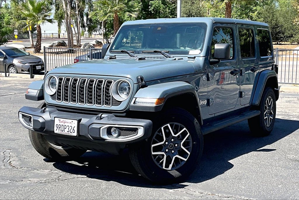 Certified 2024 Jeep Wrangler Unlimited Sahara w/ Dual Top Group AWD/4WD image 2