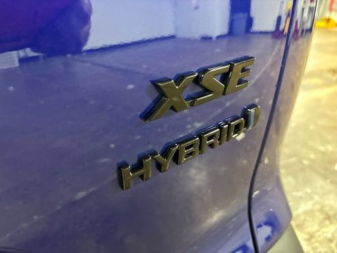 Used 2024 Toyota Corolla Cross AWD Hybrid w/ Convenience Package image 32