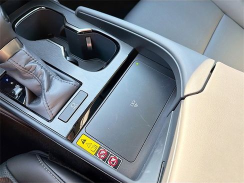 New 2025 Lexus ES 350 w/ Premium Package image 31