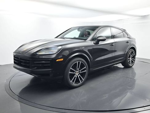 Certified 2025 Porsche Cayenne Coupe AWD/4WD image 1