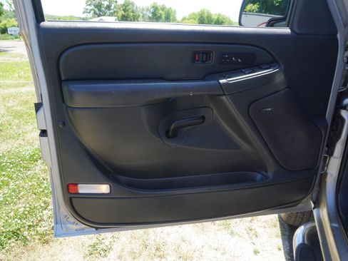 Used 2007 Chevrolet Silverado 2500 LT w/ Onstar Plus Package AWD/4WD image 25