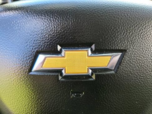Used 2025 Chevrolet Silverado 1500 LT AWD/4WD image 33
