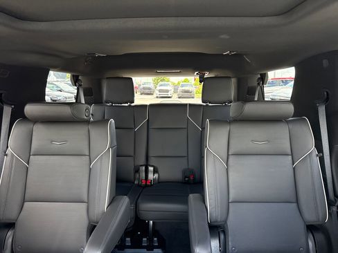 Used 2024 Cadillac Escalade Sport AWD/4WD image 26
