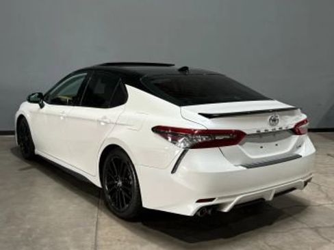 Used 2021 Toyota Camry XSE image 8