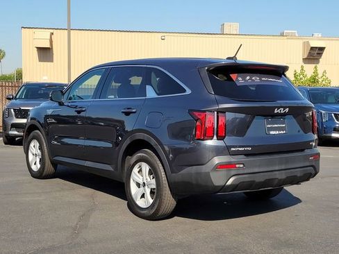 Certified 2023 Kia Sorento LX AWD/4WD image 8