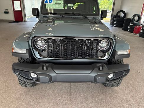 New 2026 Jeep Gladiator Sport AWD/4WD image 7
