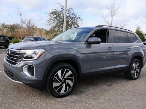 New 2026 Volkswagen Atlas SE image 3