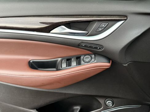 Used 2019 Buick Enclave Avenir w/ Avenir Technology Package image 14