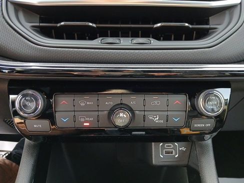 New 2026 Jeep Compass Limited image 23