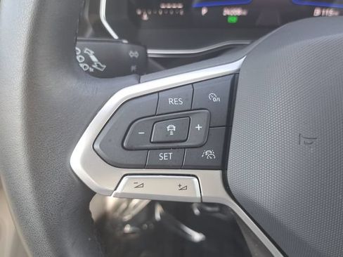 Certified 2023 Volkswagen Jetta SE FWD image 17
