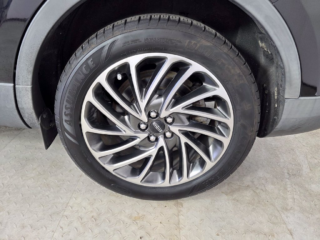 Used 2019 Lincoln Nautilus Reserve AWD/4WD image 17
