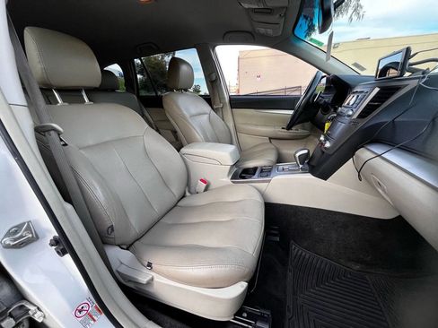 Used 2012 Subaru Outback 2.5i Premium w/ All-Weather Pkg image 13