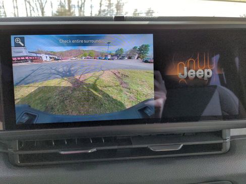 New 2025 Jeep Gladiator Willys image 16