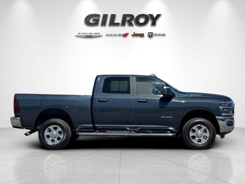 Used 2025 RAM 2500 Big Horn AWD/4WD image 3