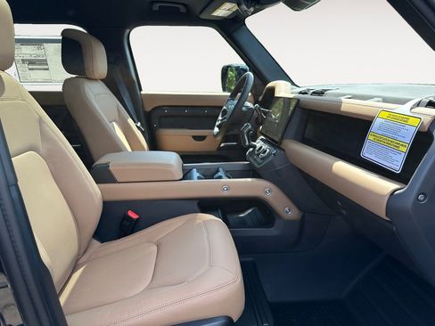 New 2026 Land Rover Defender 110 X-Dynamic SE AWD/4WD image 15