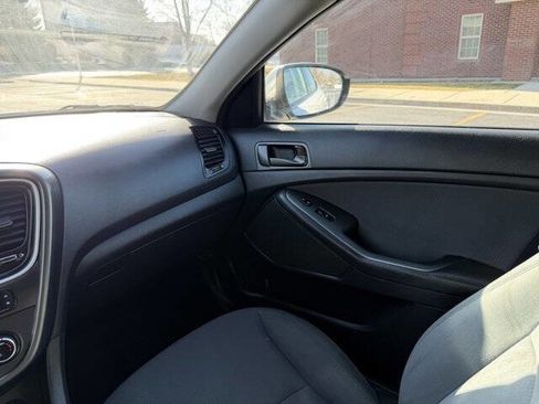 Used 2015 Kia Optima LX image 19