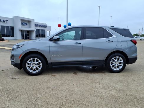 Used 2024 Chevrolet Equinox LT AWD/4WD image 2