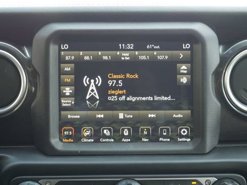 Used 2020 Jeep Wrangler Unlimited Sahara AWD/4WD image 19