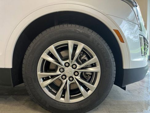 Certified 2023 Cadillac XT5 Premium Luxury AWD/4WD image 7