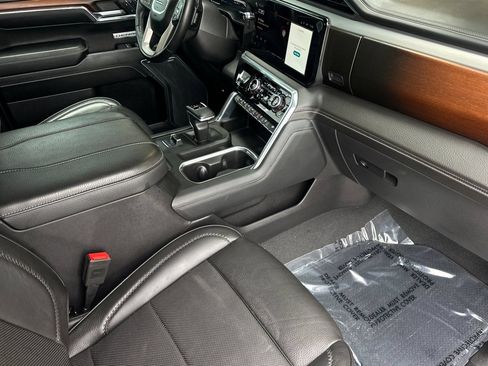 Used 2024 GMC Sierra 1500 Denali w/ Denali Reserve Package AWD/4WD image 19