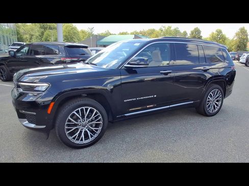 Used 2024 Jeep Grand Cherokee L Summit AWD/4WD image 4