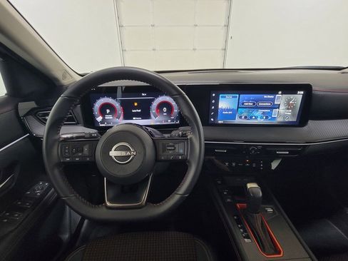 Used 2025 Nissan Kicks SR image 10