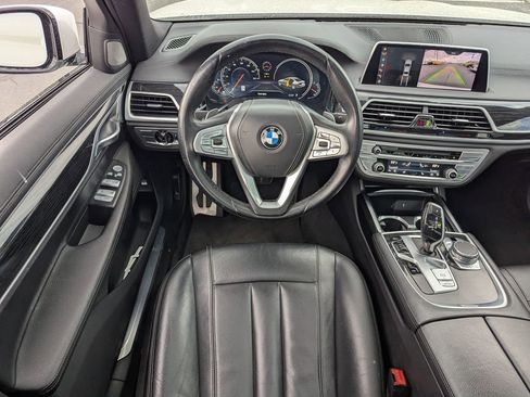 Used 2019 BMW 740i w/ M Sport Package RWD image 29