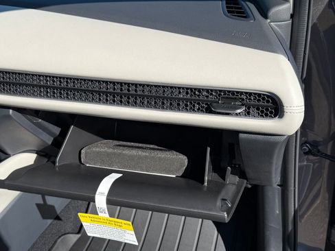 Certified 2026 Honda HR-V EX-L image 24