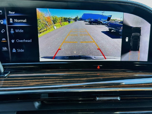 Used 2023 Cadillac Escalade Premium Luxury AWD/4WD image 16