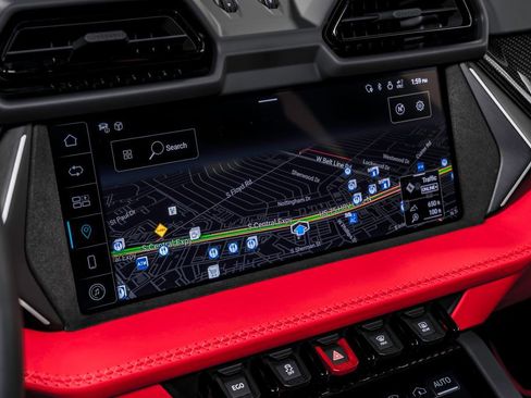 Used 2025 Lamborghini Urus SE image 26