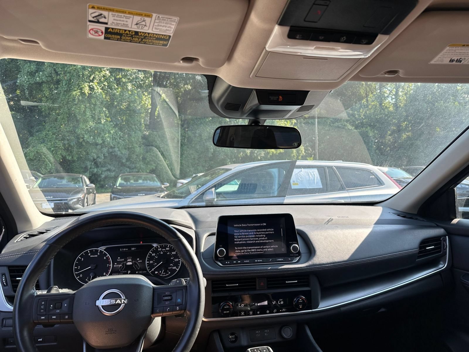 Used 2025 Nissan Rogue SV FWD image 38
